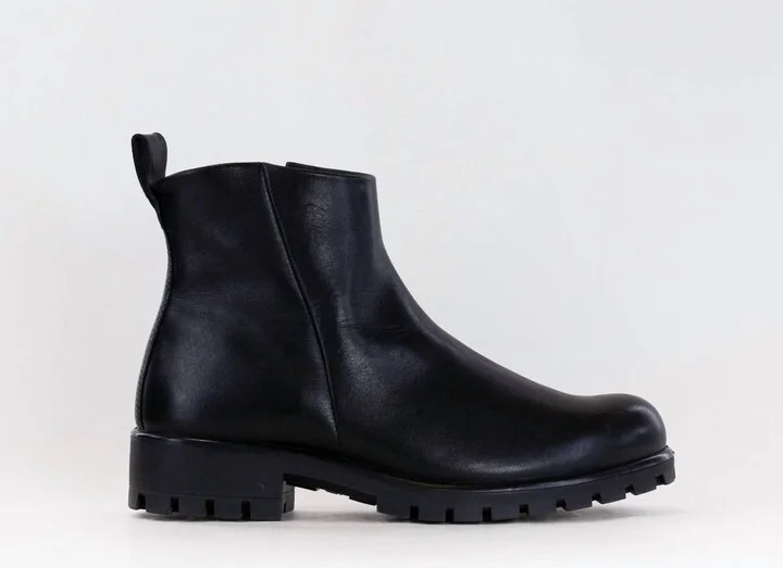 Modtray Ankle Boot In Black