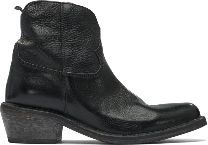 Moma Boots
