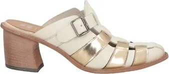 Moma Woman Mules & Clogs