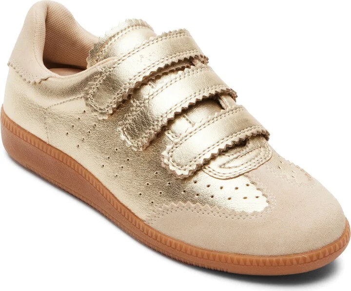 Momentum Sneaker