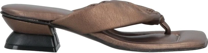 Momoní Woman Thong sandal - Image 3
