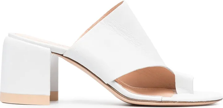 Moon thong sandals