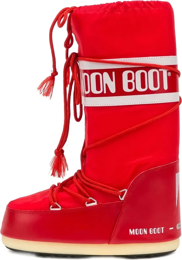Moonboot mock 2