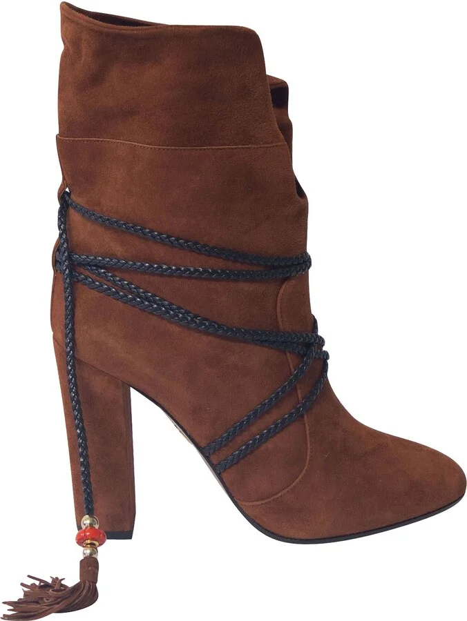 Moonshine Boots with Tie in Brown Suede
