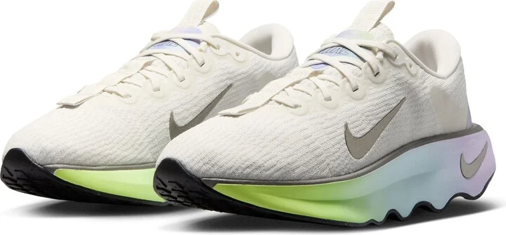 Motiva SE Walking Sneaker