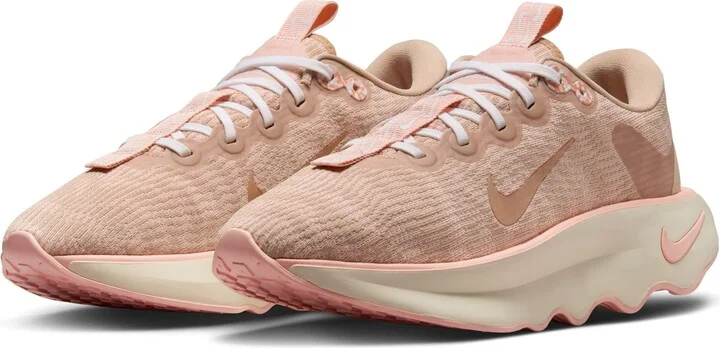 Motiva Walking Shoe