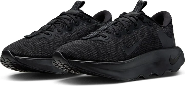 Motiva Walking Sneaker