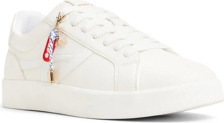 MTL72 Low Top Sneaker