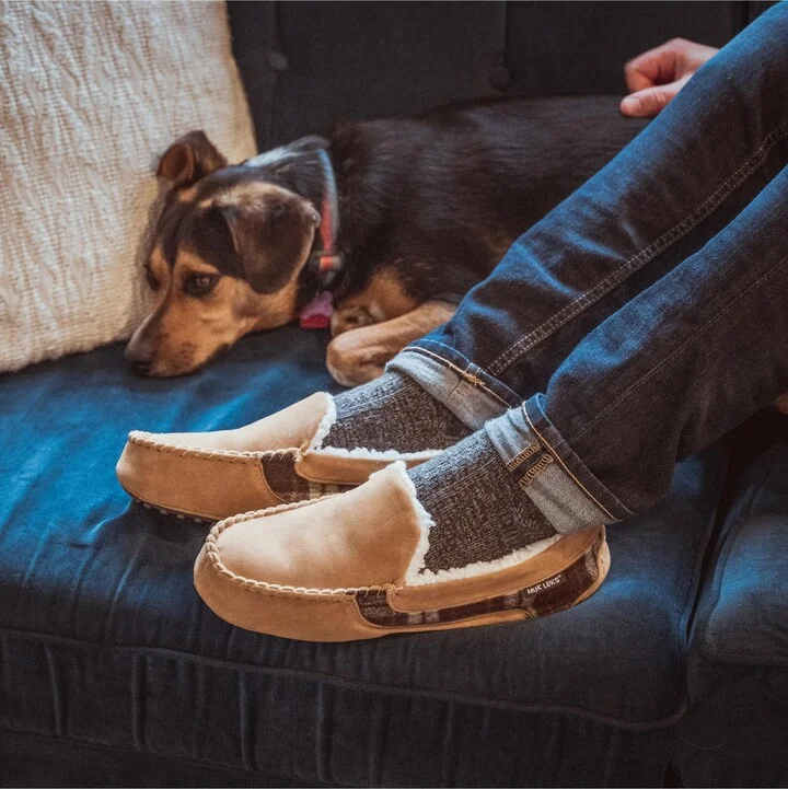 Muk Luks Men's Emmett Moccasin Slippers - Image 9