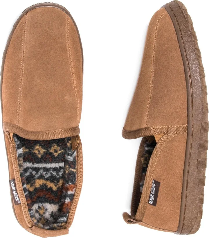 Muk Luks Men's Eric Printed Berber Suede Slip On Slippers - Image 7