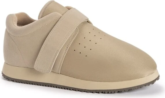 MUK LUKS Unisex Contour Stretchy Shoes, Tan, Small