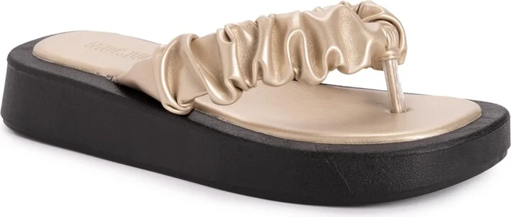 MUK LUKS Women's Club Miami Sandals