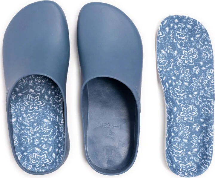 Muk Luks Women's Garden Clog and Glove Set - Image 9