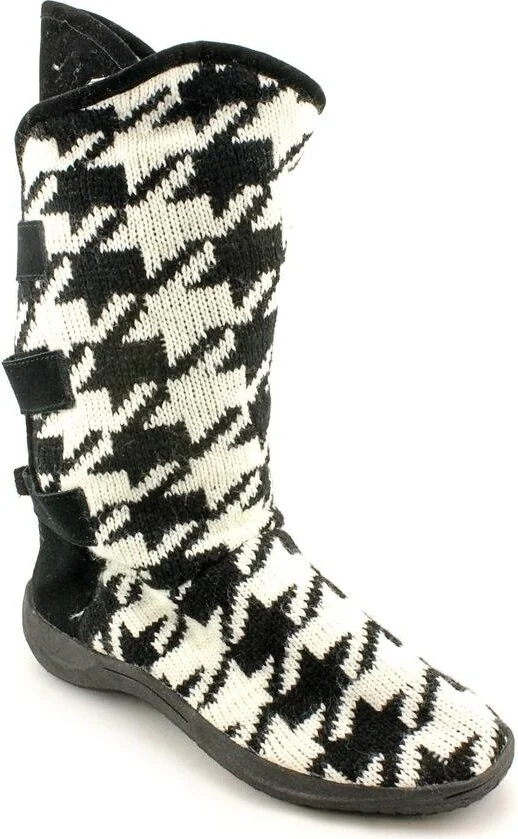 MUK LUKS Women's Muk Luks Houndstooth Buckle Back Boot Boot