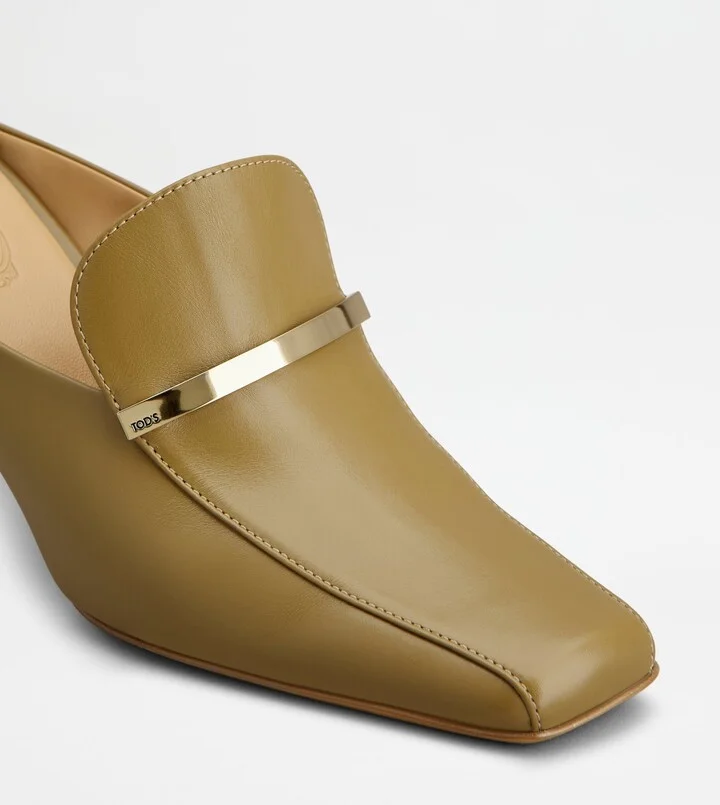 Mules in Leather - Image 5