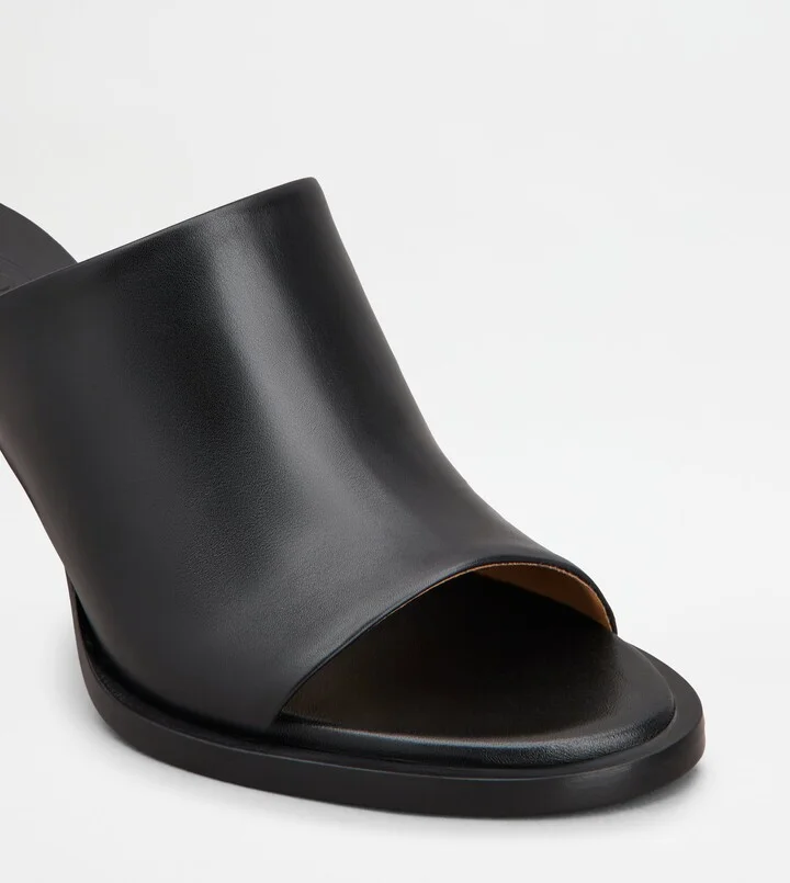 Mules in Leather - Image 5