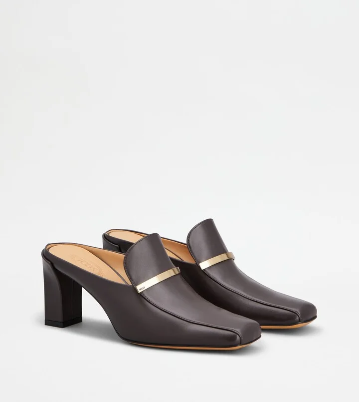 Mules in Leather - Image 2