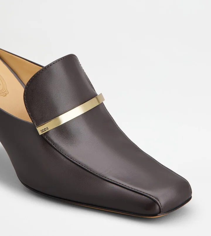 Mules in Leather - Image 5