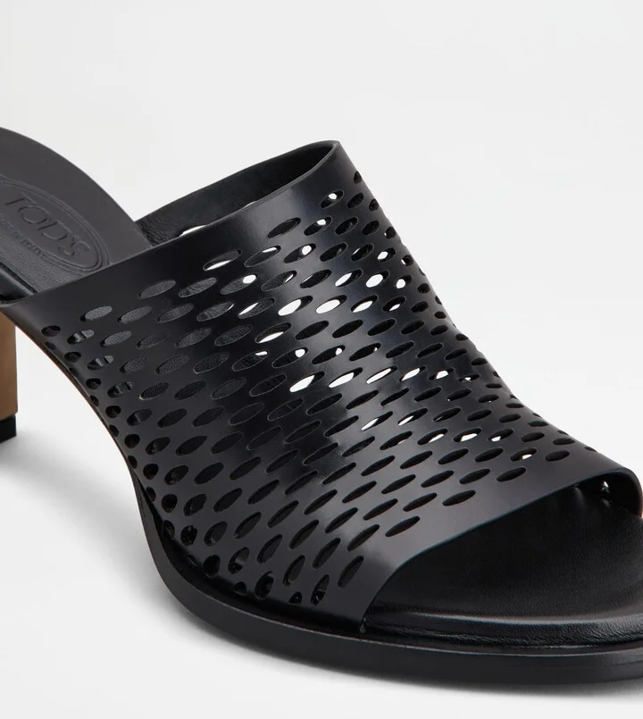 Mules in Leather - Image 5