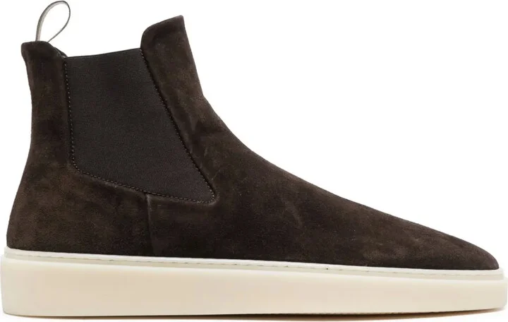 Muskrat 004 suede boots