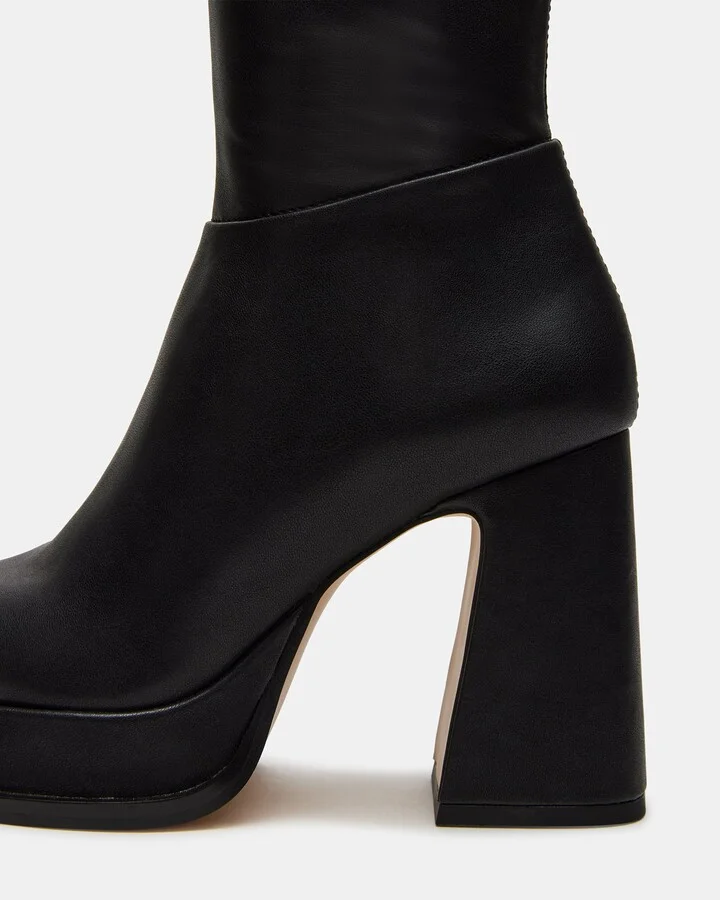 Myndie Black - Image 3