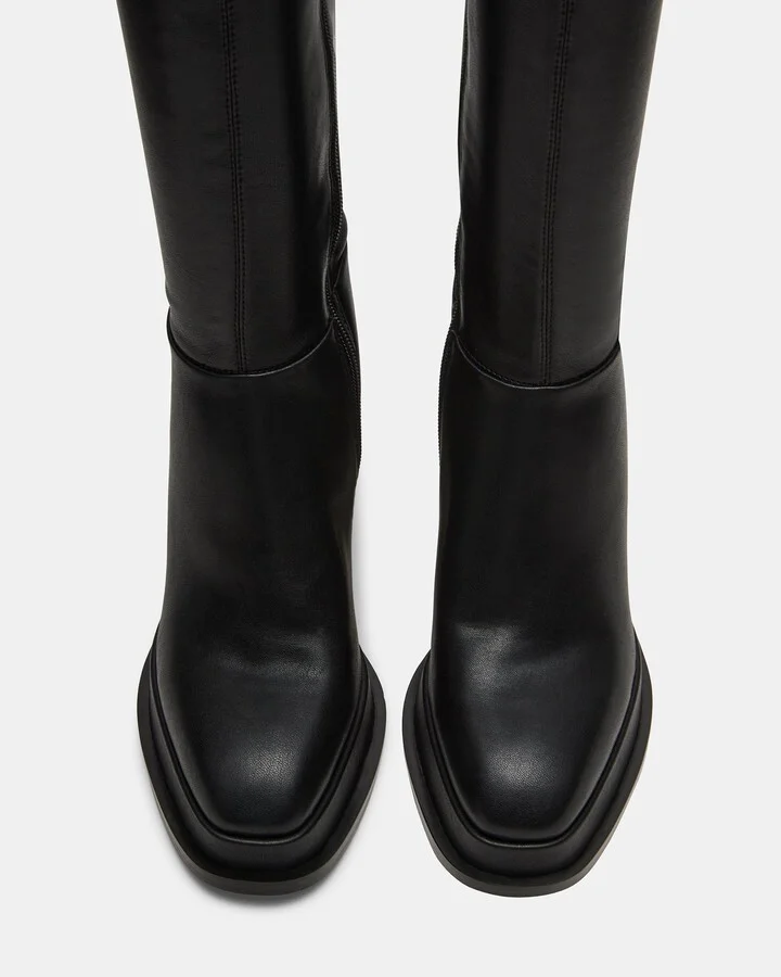 Myndie Black - Image 4