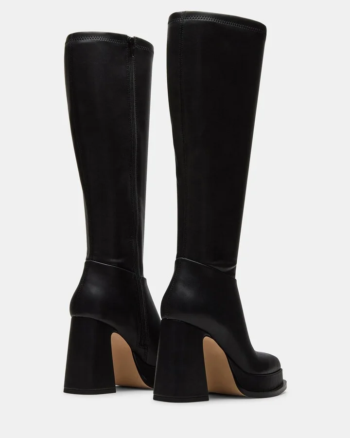 Myndie Black - Image 5