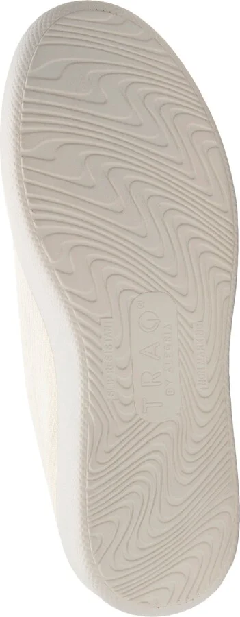 Mystiq Peeps Platform Slip-On Sneaker - Image 10