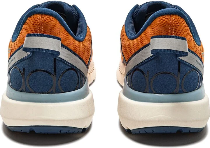 Mythos Blushield Volo 3 Running Shoe - Image 2