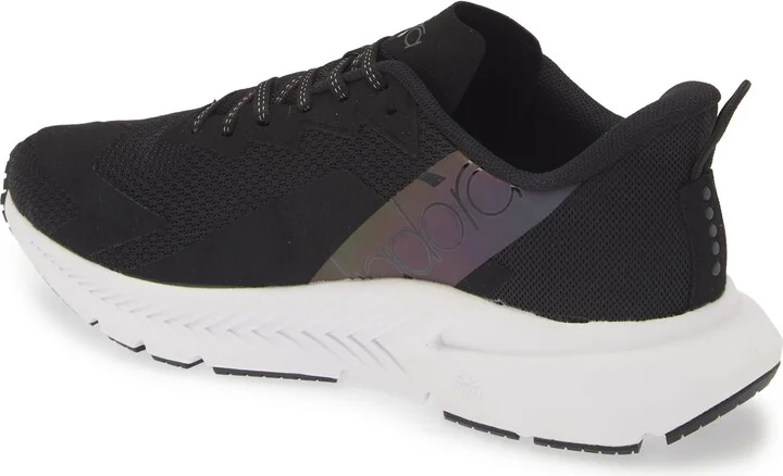 Mythos Blushield Volo 4 Hip Running Shoe - Image 2