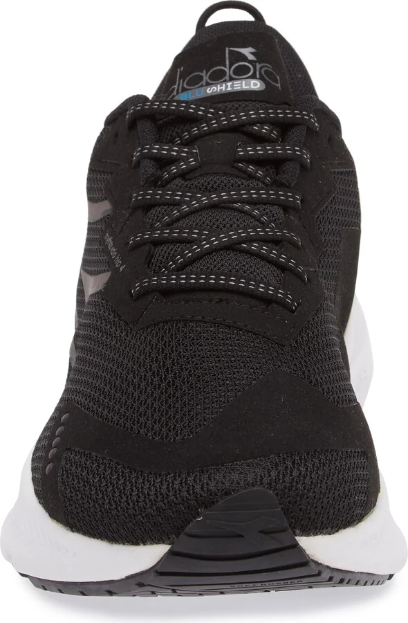 Mythos Blushield Volo 4 Hip Running Shoe - Image 3