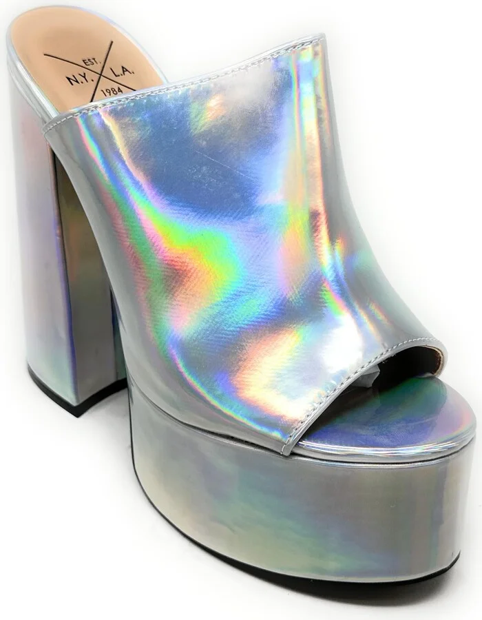 N.Y.L.A. Women's WUMULE Platform