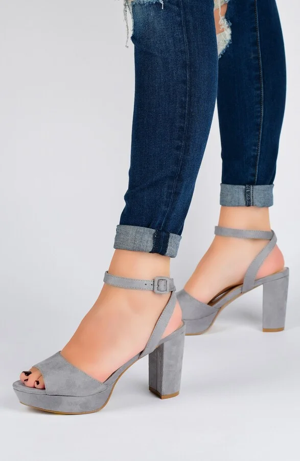 Nairri Platform Sandal - Wide Width - Image 8