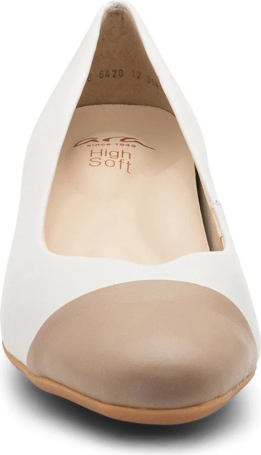 Nanette Block Heel Pump - Image 4