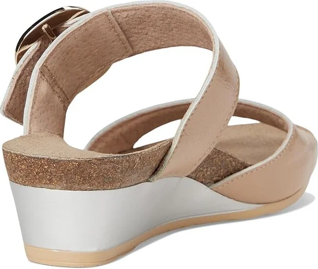 Naot Magic Women's Sandals Camel Crinkle Patent Leather : EU 37 (US Women's 6) M, Leather/Suede - Image 4
