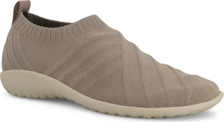 Naot Okahu SlipOn