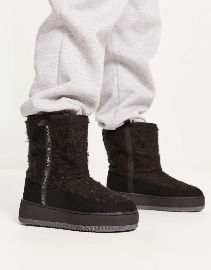 Napapijri River boots in faux fur black