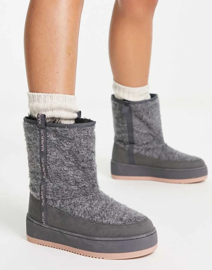 Napapijri river boots in faux fur gray