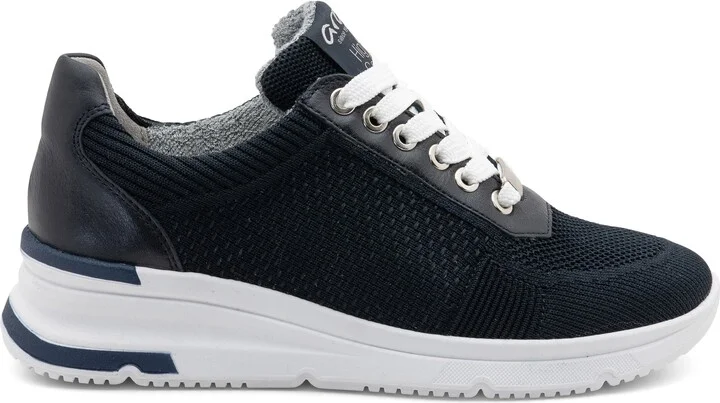 Nassau II Knit Wedge Sneaker - Image 3