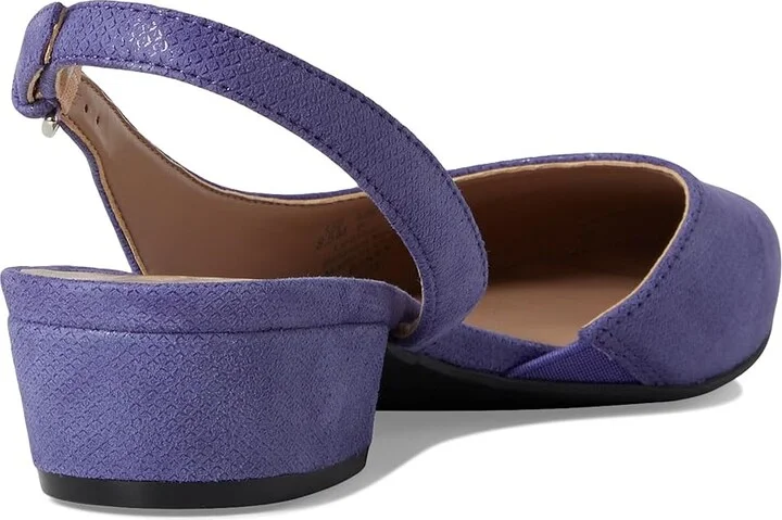 Naturalizer Banks Women's 1-2 inch heel Shoes Future Dusk Blue Suede : 7 W (C), Leather - Image 4
