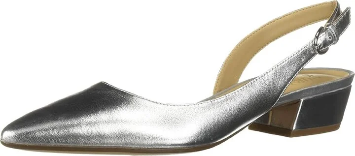 Naturalizer Banks Women's 1-2 inch heel Shoes Silver Metallic Synthetic : 9.5 W (C) - Image 2