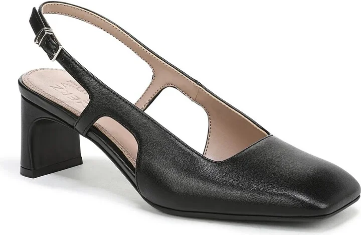 Naturalizer Carmen Pump