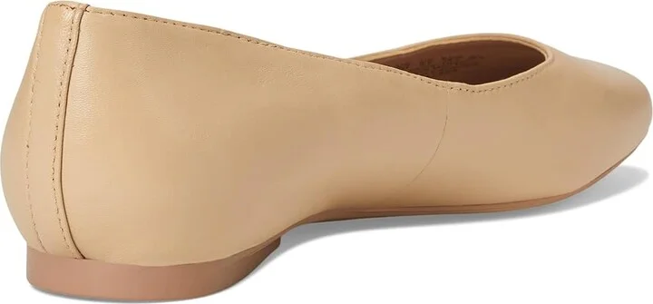 Naturalizer Chelsea Women's Flat Shoes Coastal Tan : 9.5 M (B), Leather - Image 4