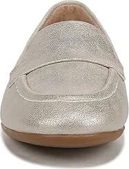 Naturalizer SOUL Naturalizer - Bebe Women's Flat Shoes Silver Faux Leather : 6 W (C), Synthetic - Image 4