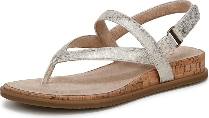 Naturalizer SOUL Women's Carolyn Flat Sandal Gold Metallic 7 M