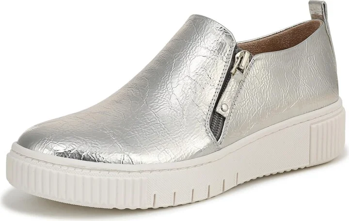 Naturalizer Soul Women's Turner Sneaker Silver Sand Faux Leather 10 W