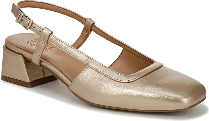 Naturalizer Wide Width Helena Pump
