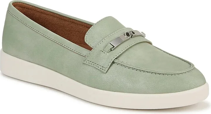 Naturalizer Wide Width Isla Loafer