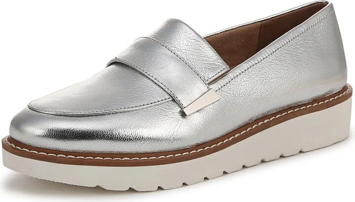 Naturalizer Womens Adiline Loafer Silver Metallic Leather 8 W
