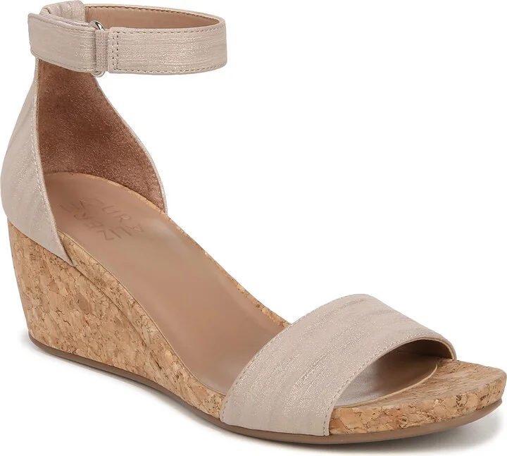 Naturalizer Womens Areda Wedge Sandal Fawn Beige Metallic 10 W